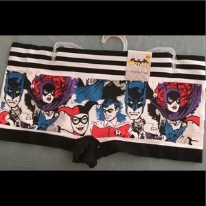 Batman Womens Seamless Boyshorts NWT Size M (6)